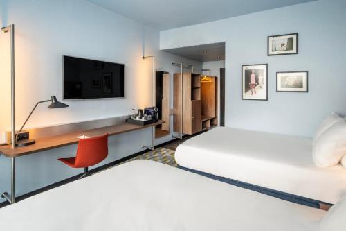 Premium Room image 10