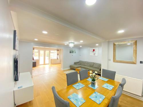 Three bedrooms house in Windsor, Windsor (fotografie 9)