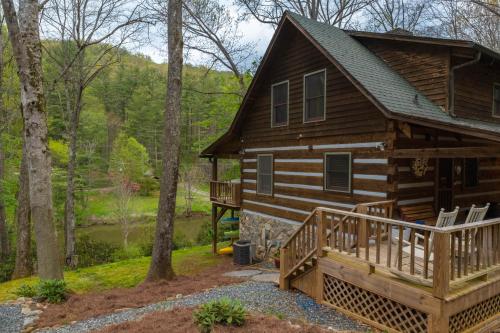Log Cabin on the River w/Hot Tub in Todd, USA