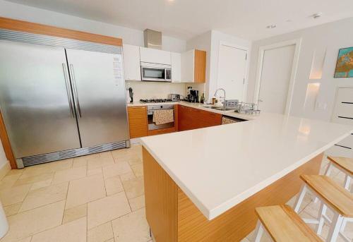 Kitchen, Steps to Puntarena Beach Club and Restaurants - Amazing Location - Sleeps 9 in El Chirú