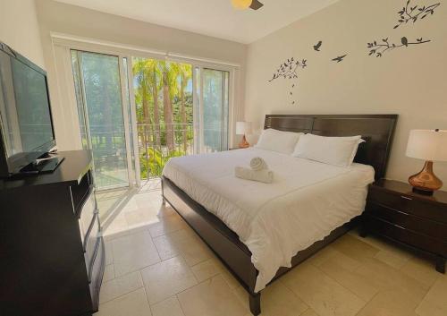 Steps to Puntarena Beach Club and Restaurants - Amazing Location - Sleeps 9 in El Chirú