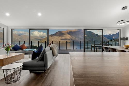 Rivendell Luxury Cliff Top Home Queenstown - Spa & Sauna - image 7