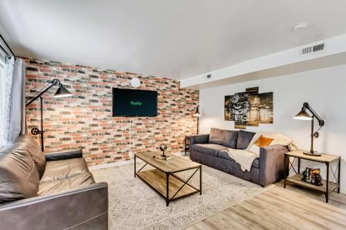 Convenient - Near Hospitals - King Bed