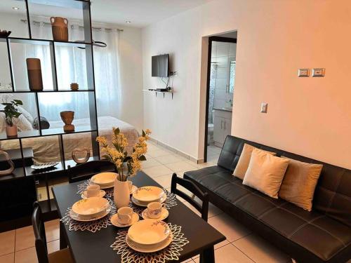 One-Bedroom Apartment image 6