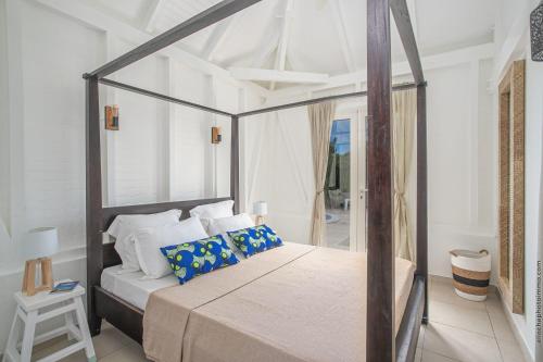 PARADISE BAY PARADISE BAY