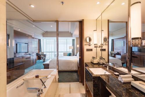 2 twin beds