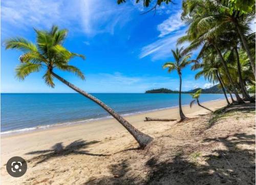 Lahania by the Sea - JJ Place in Kewarra Part