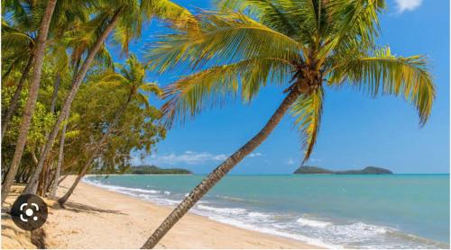 Lahania by the Sea - JJ Place in Kewarra Part