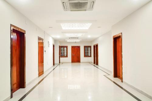 OYO Townhouse 1175 Greenland Grand Hotel