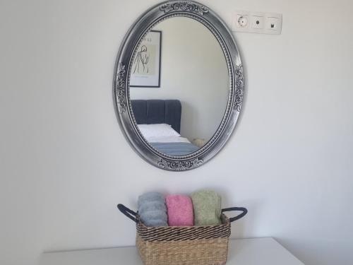 Tiffany's apartments -2' walk from Metro, Atene (foto 8)
