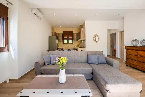 Villa Estrella with Heated pool 5