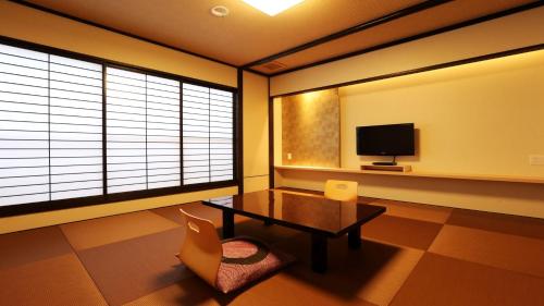 Japanese-Style Room - Non-Smoking 8 Tatami