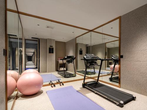 Echarm PLUS International Hotel Zhujiang New Town Wuyangcun Metro Station - Free Deliver Service to Canton Fair Complex During Canton Fair Period – Guangzhou (Canton), IA