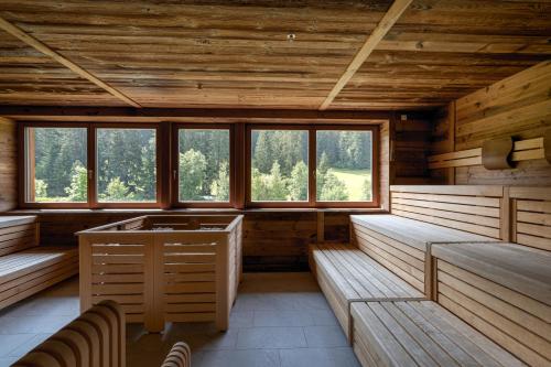 457401082 Alpine Nature Hotel Stoll