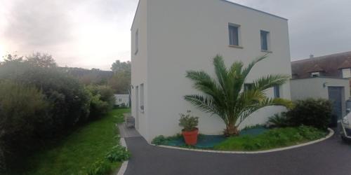 grande maison entière de 120m2 (grande maison entiere de 120m2) in Epron (Lower Normandy)