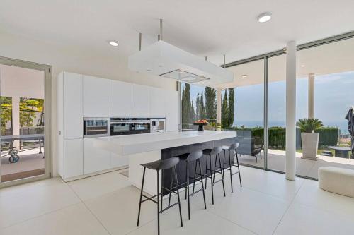 Espectacular Villa in Higueron in La Capellania