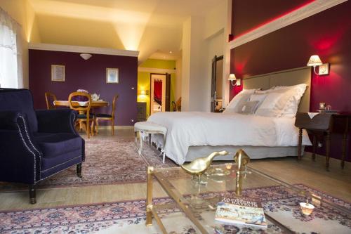 1 king bed, 2 twin beds