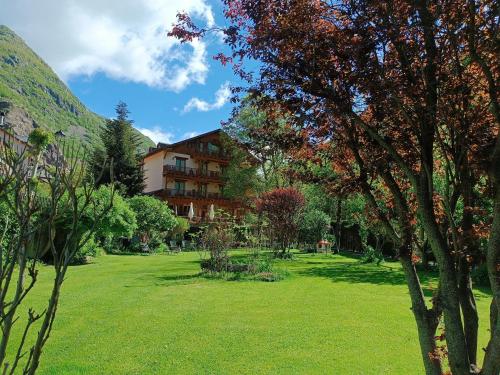 Hotel Estanys Blaus, Tavascan bei Rialp