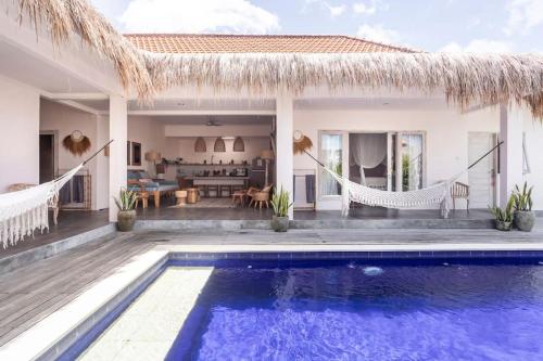 Villa Hart - Cosy 3BR Rice-field view W/Pool.