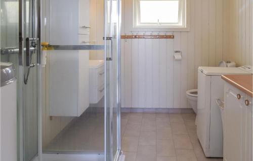 Bathroom, Beautiful home in Sandefjord with 3 Bedrooms and WiFi in Sandefjord