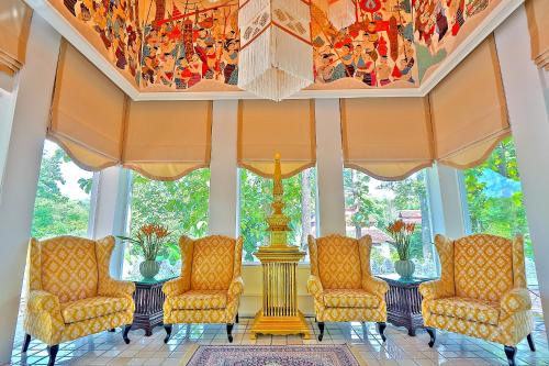 Lobby, MonPanaNont Wellness Resort & Spa near Kanta Elephant Sanctuary