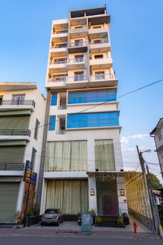Exterior view, The Kings Colombo in Kotahena