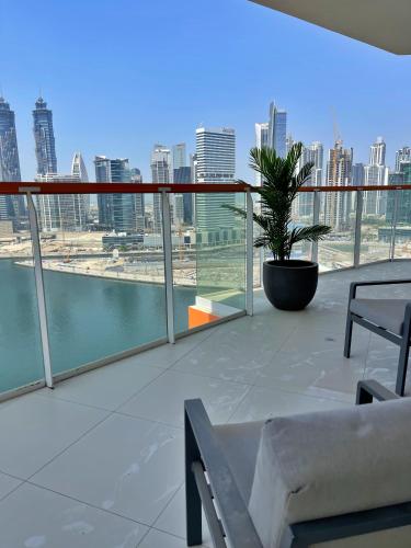 Dubai Canal Burj khalifa view 2bedroom apartment photo 4