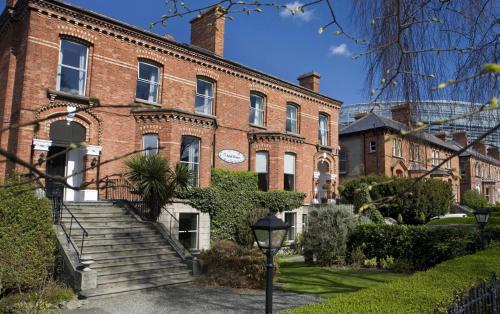 Ariel House - image 6