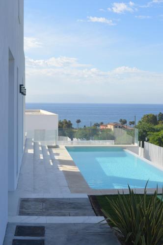 Villa Eliseo - private pool and sea views I 2400