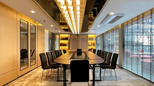 ห้องประชุม / บอลรูม, รามาดา สุขุมวิท ซอย อีเลฟเว่น (Ramada Sukhumvit Soi Eleven) in กรุงเทพ