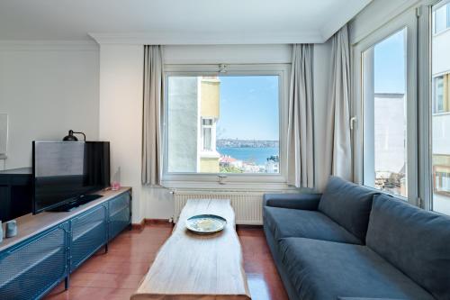 Cosy 1 bedroom apartment with Bosphorus view