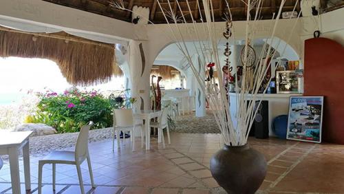 Restaurant, Al Faro Cosmio Hotel in Busuanga