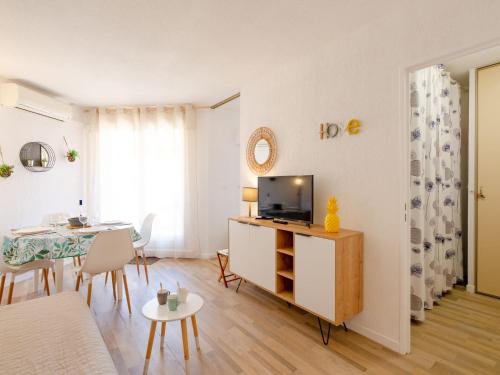 Apartment Régina-13 by Interhome