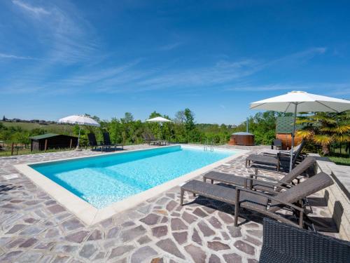  Holiday Home Agriturismo I Tre Tigli by Interhome in Serravalle dʼAsti