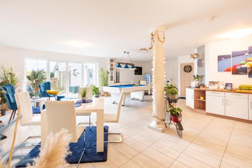 Apartment with Terrace image 4