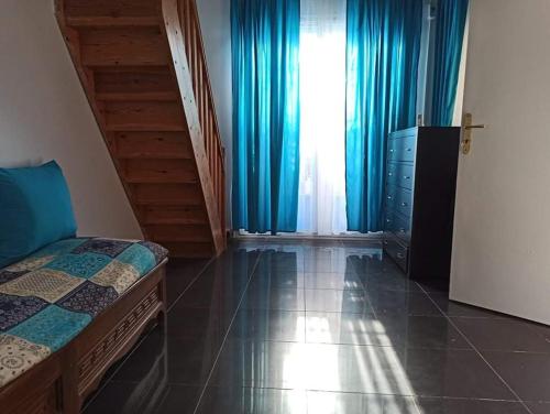 La crique in Aïn Benian