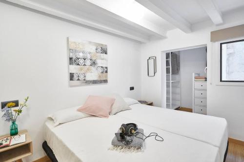 BeBarceloner Eixample Duplex Apartments - image 4