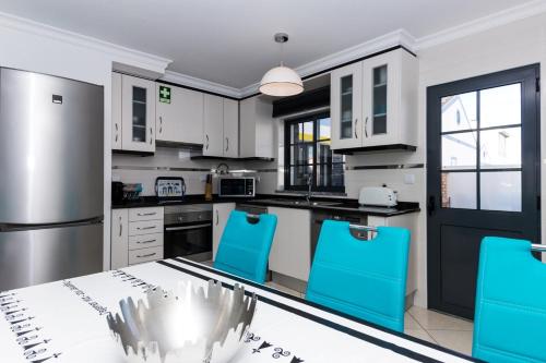 Kitchen, Apt - ROCHA 5T3 By ALGARVEMANTA in Vila Nova De Cacela