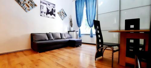 Lorf Hostel&Coffee Room Type - Two-Bedroom Apartment