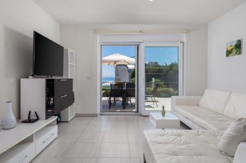 Pool Apartment Maurina Opatija with sea view