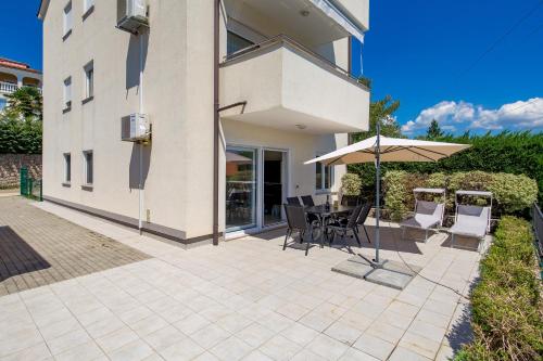 Pool Apartment Maurina Opatija with sea view