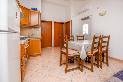 Apartments Zdravko - image 6