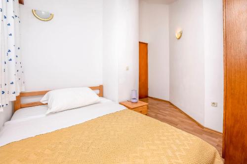 Two-Bedroom Apartment image 4