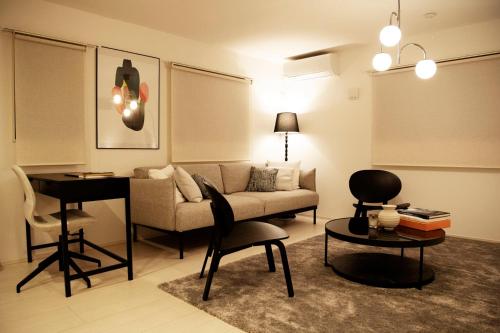 6 mins to walk JR Okubo station 1stop to Shinjuku BRAND NEW silent stylish 3BR villa