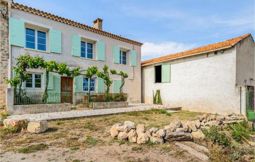 Nice Home In Mouris With Wifi And 3 Bedrooms - Location saisonnière - Mouriès