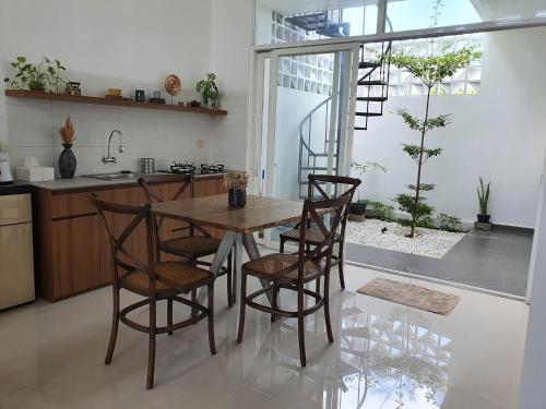 Rumah E 8 Banyuwangi Residence