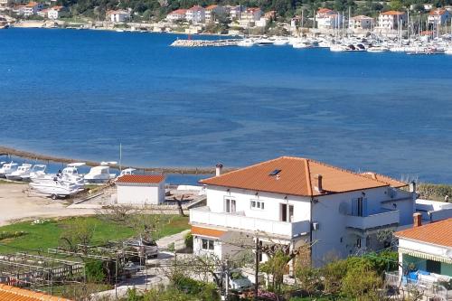 Apartments by the sea Supetarska Draga - Donja, Rab - 20773