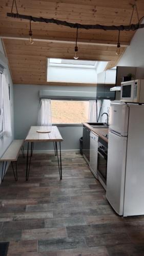 keuken, Gîte des Roches (Gite des Roches) in La Chaux-du-Dombief