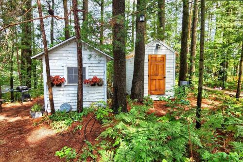 Stabbin Cabin #2 on Grant Island - Worlds Raddest Island