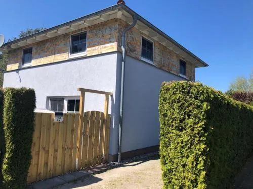 Am Bahndamm "Haus Meerblick" in Zingst, Deutschland